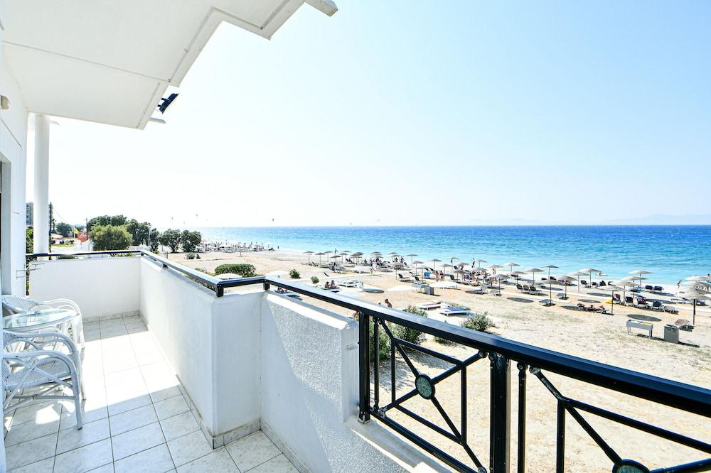 Forum Beach Lalyssos 외부 사진