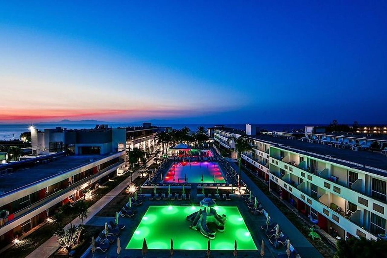 Forum Beach Lalyssos 외부 사진