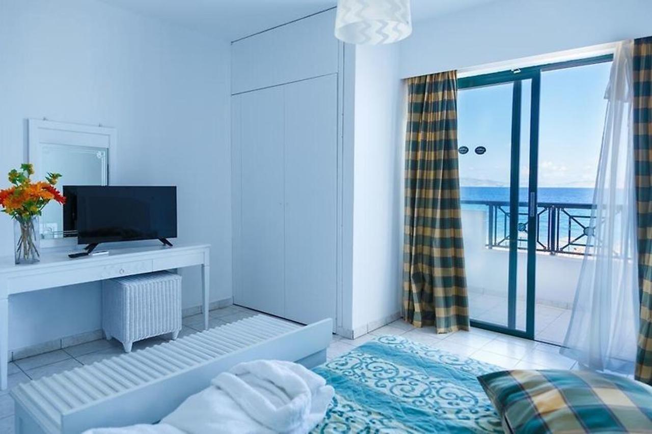 Forum Beach Lalyssos 외부 사진
