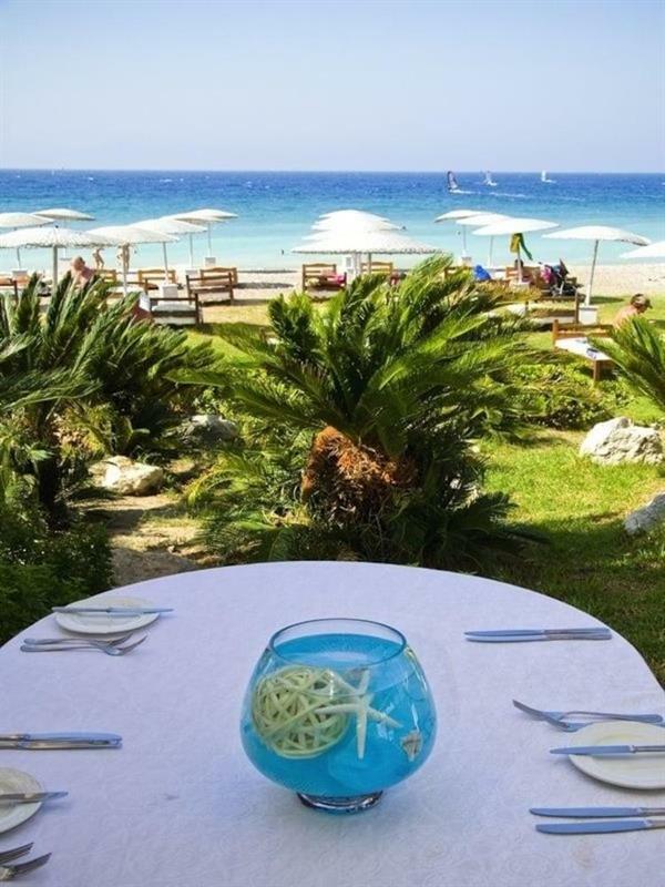 Forum Beach Lalyssos 외부 사진